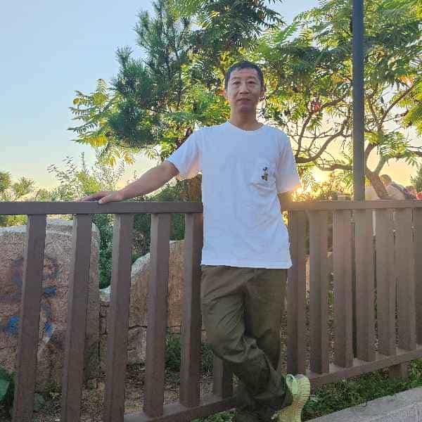 47岁岁辽宁单身帅哥 - 福田区吉缘网
